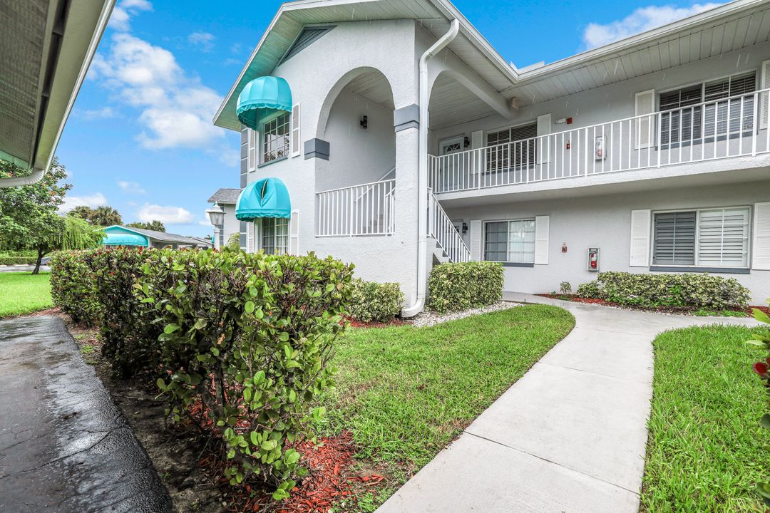 260 Belina Dr #12, Naples, FL 34104