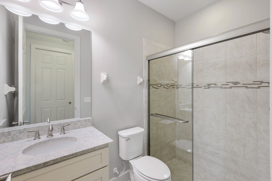 9060 Siesta Bay Dr #101, Naples, FL 34120