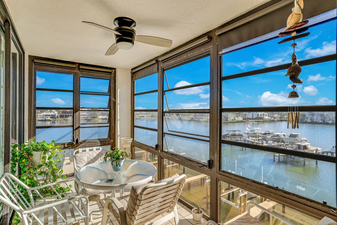 271 Southbay Dr #240, Naples, FL 34108