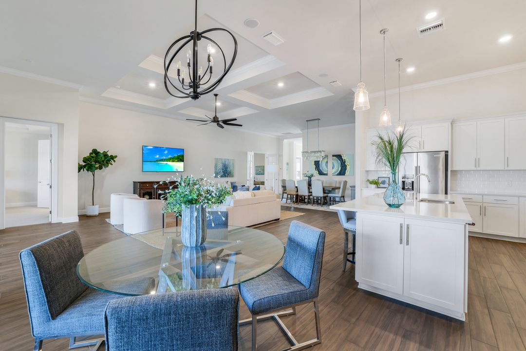 9493 Night Heron Ln, Naples, FL 34120