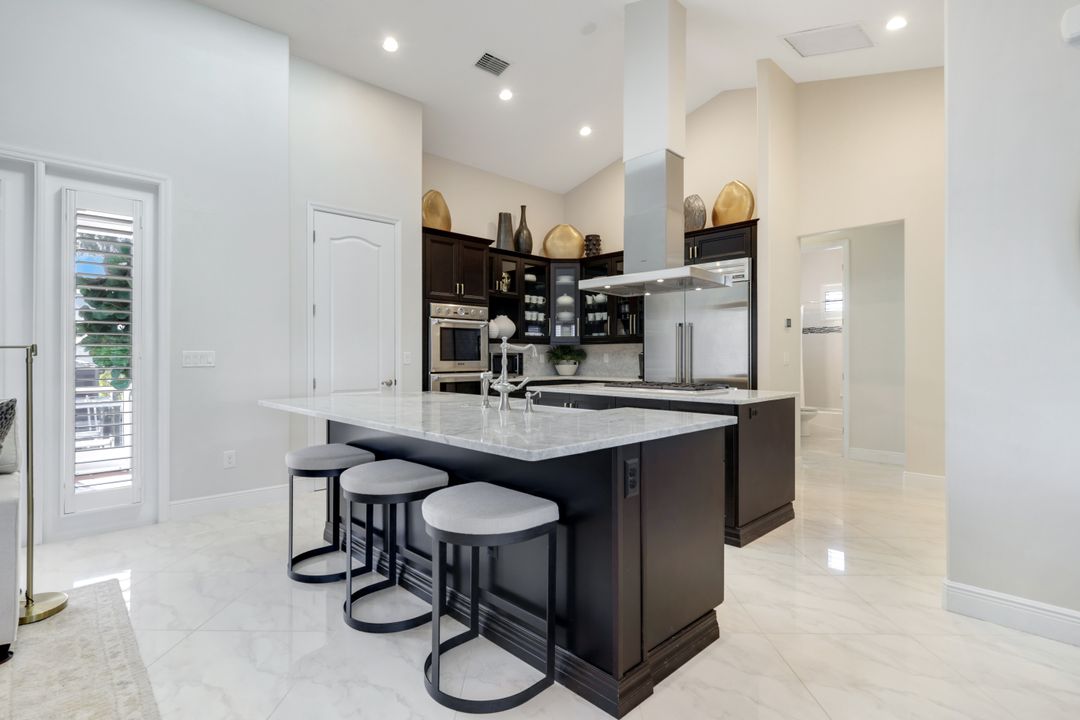 27080 Flamingo Dr, Bonita Springs, FL 34135