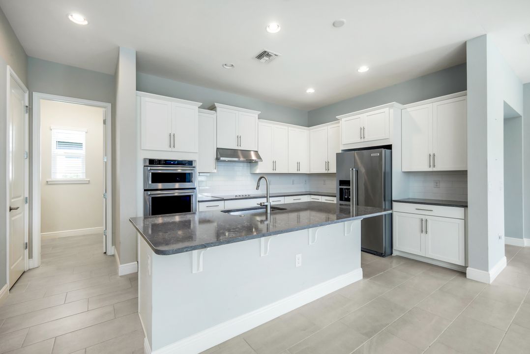 3480 Pilot Cir, Naples, FL 34120