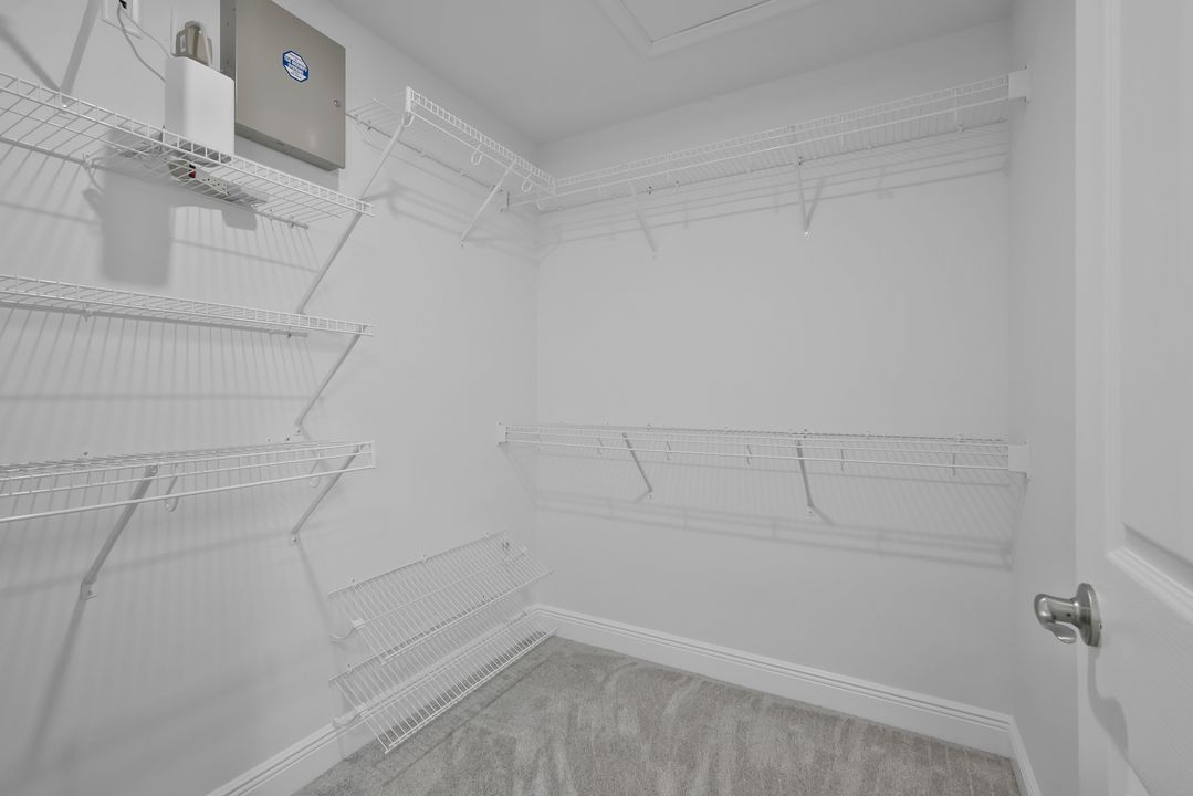 2519 NE 5th Pl, Cape Coral, FL 33909