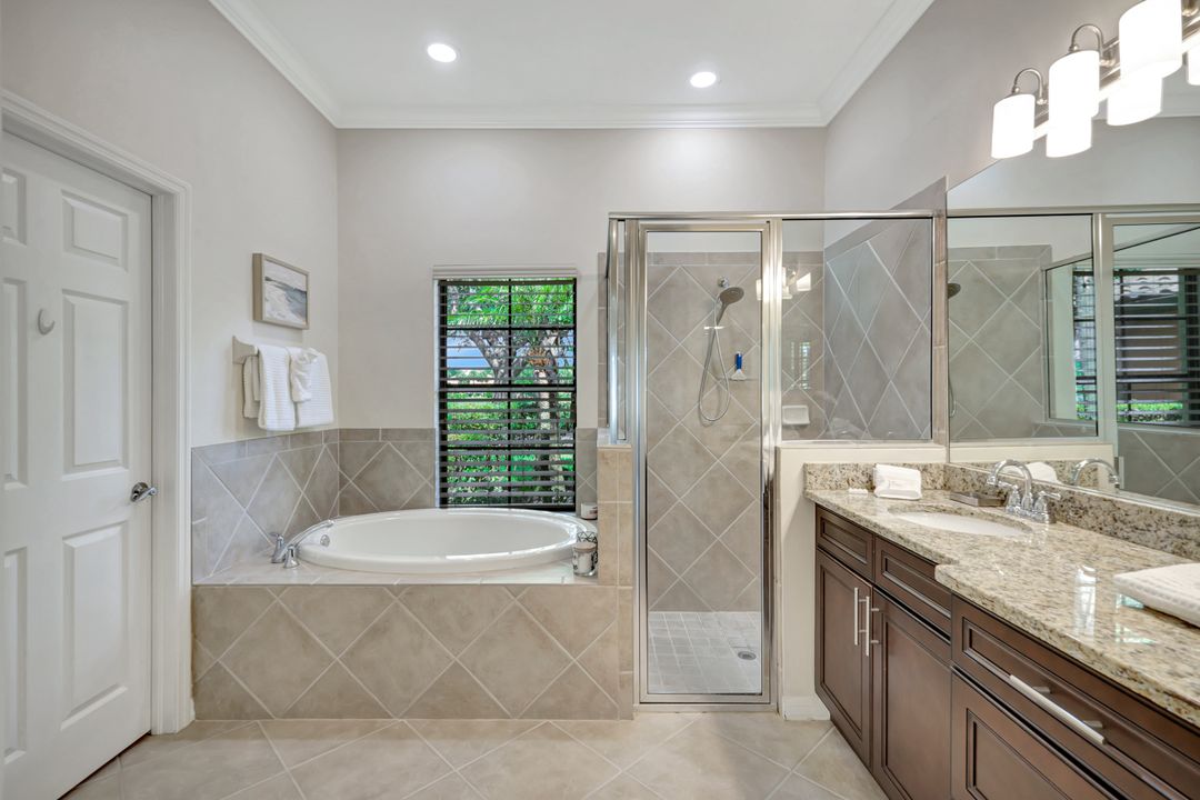 12693 Kentwood Ave, Fort Myers, FL 33913