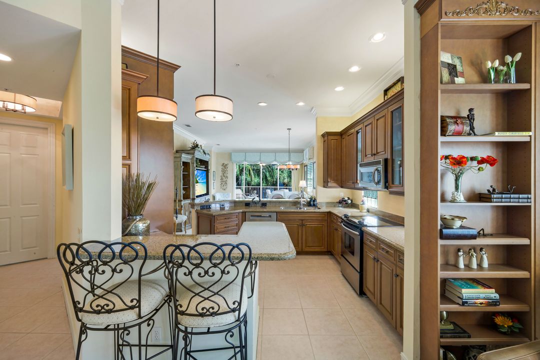 775 Bentwater Cir #204, Naples, FL 34108