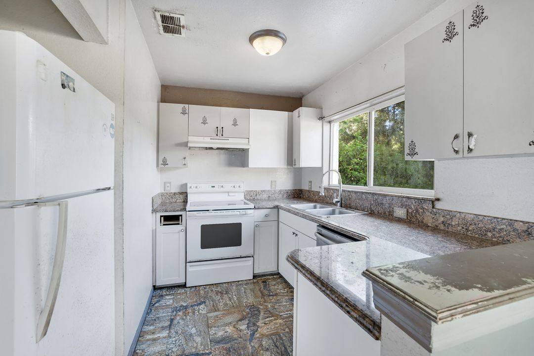 2655 47th Ave NE, Naples, FL 34120