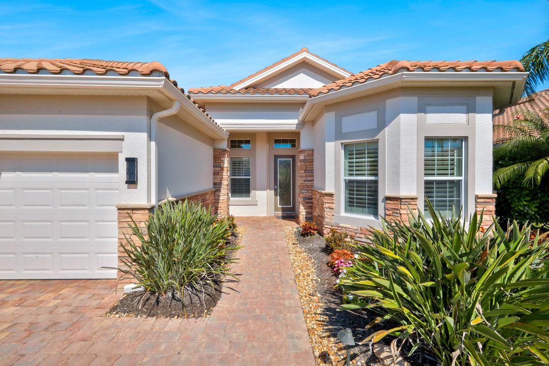 9298 Quarry Dr, Naples, FL 34120