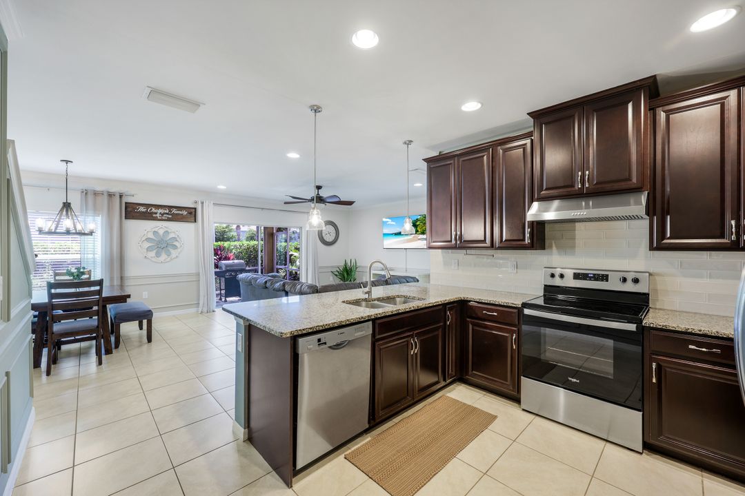 12101 Mahogany Cove St, Fort Myers, FL 33913