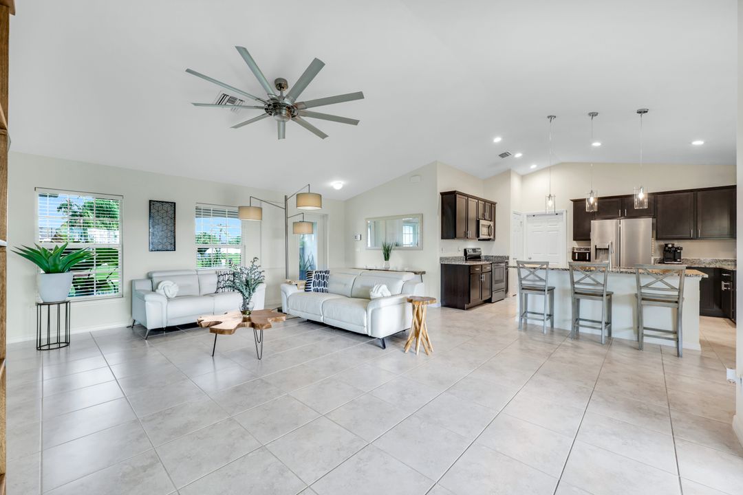 2302 NE 7th Ave, Cape Coral, FL 33909