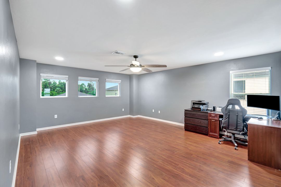 10337 Canal Brook Ln, Lehigh Acres, FL 33936