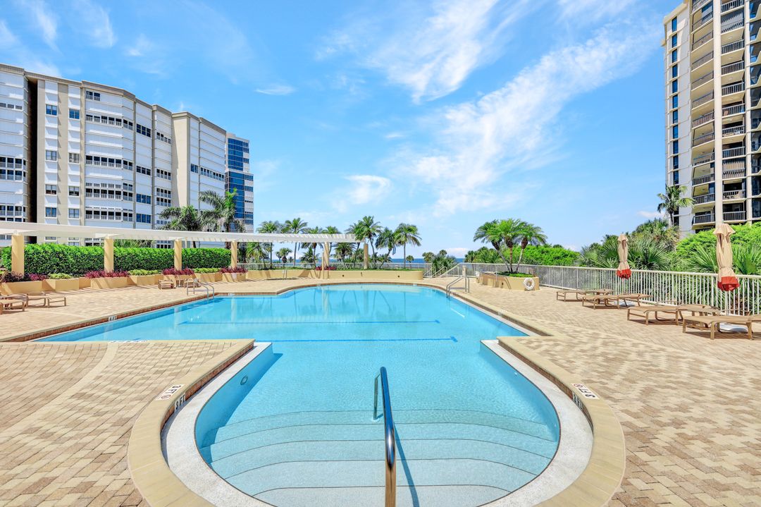 4501 Gulf Shore Blvd N #603, Naples, FL 34103