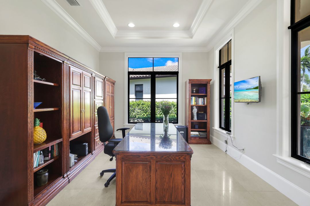 2351 Traditions Ct, Naples, FL 34105