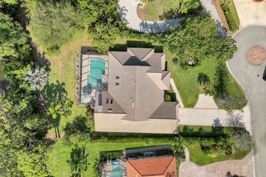 2209 Noble Ct, Naples, FL 34110