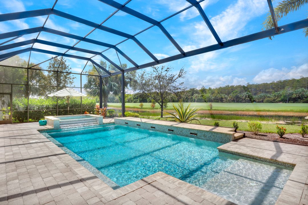 12194 Wicklow Ln, Naples, FL 34120