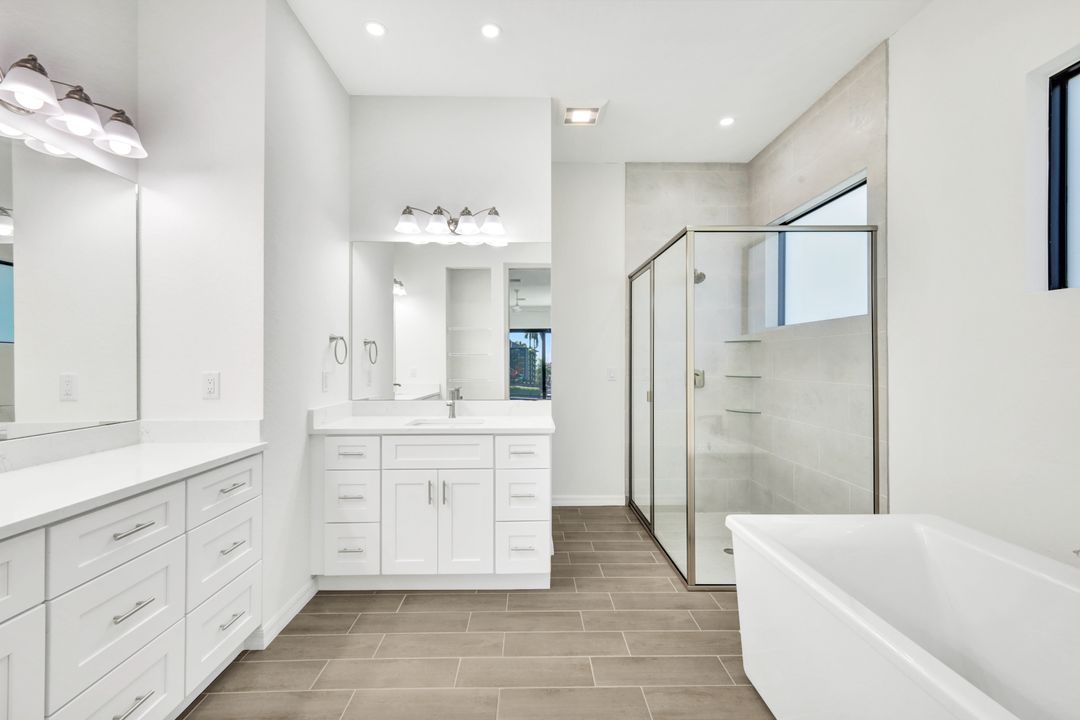 5011 Pelican Blvd, Cape Coral, FL 33914