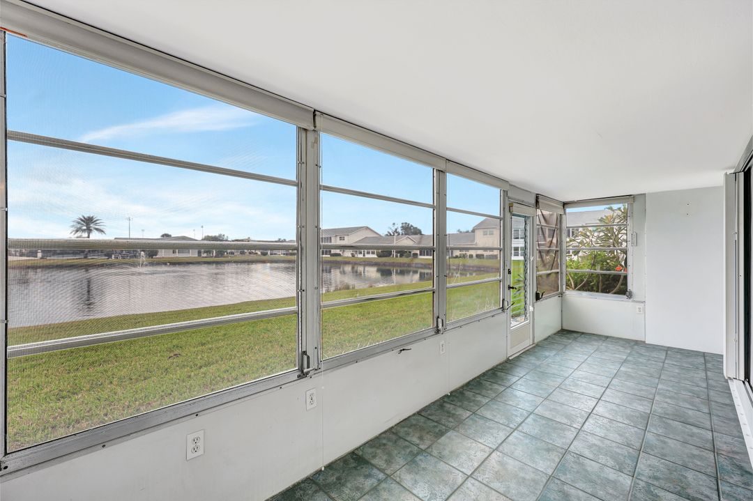 6760 Winkler Rd #z1, Fort Myers, FL 33919