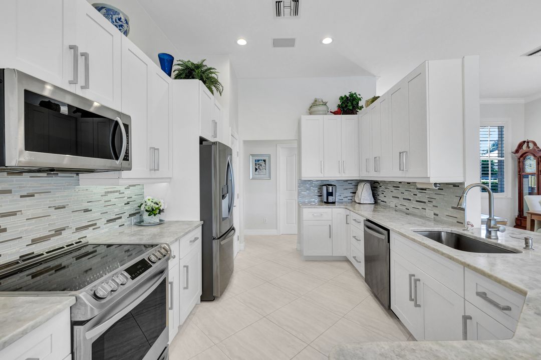 24792 Hollybrier Ln, Bonita Springs, FL 34134