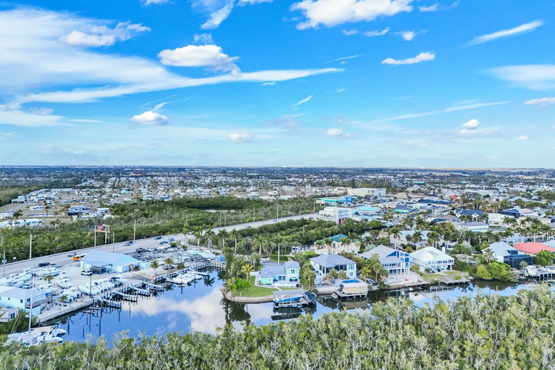 11861 Isle of Palms Dr, Fort Myers Beach, FL 33931