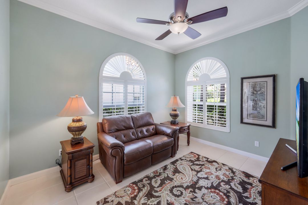 3774 Whidbey Way, Naples, FL 34119