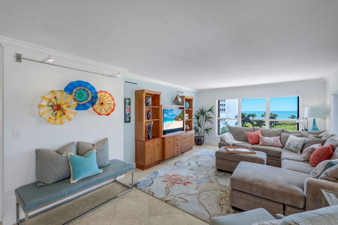 4451 Gulf Shore Blvd N #501, Naples, FL 34103