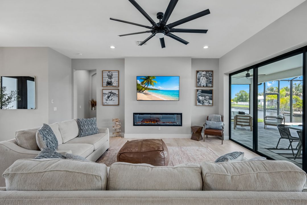 2224 SW 31st Ln, Cape Coral, FL 33914
