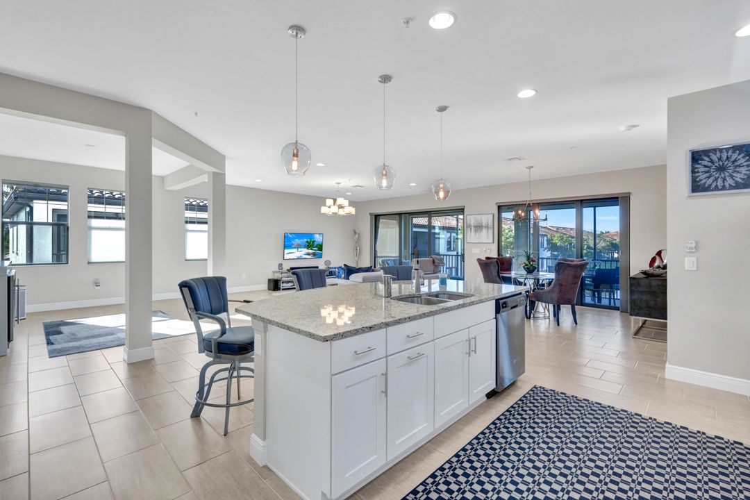 15213 Butler Lake Dr, Naples, FL 34109