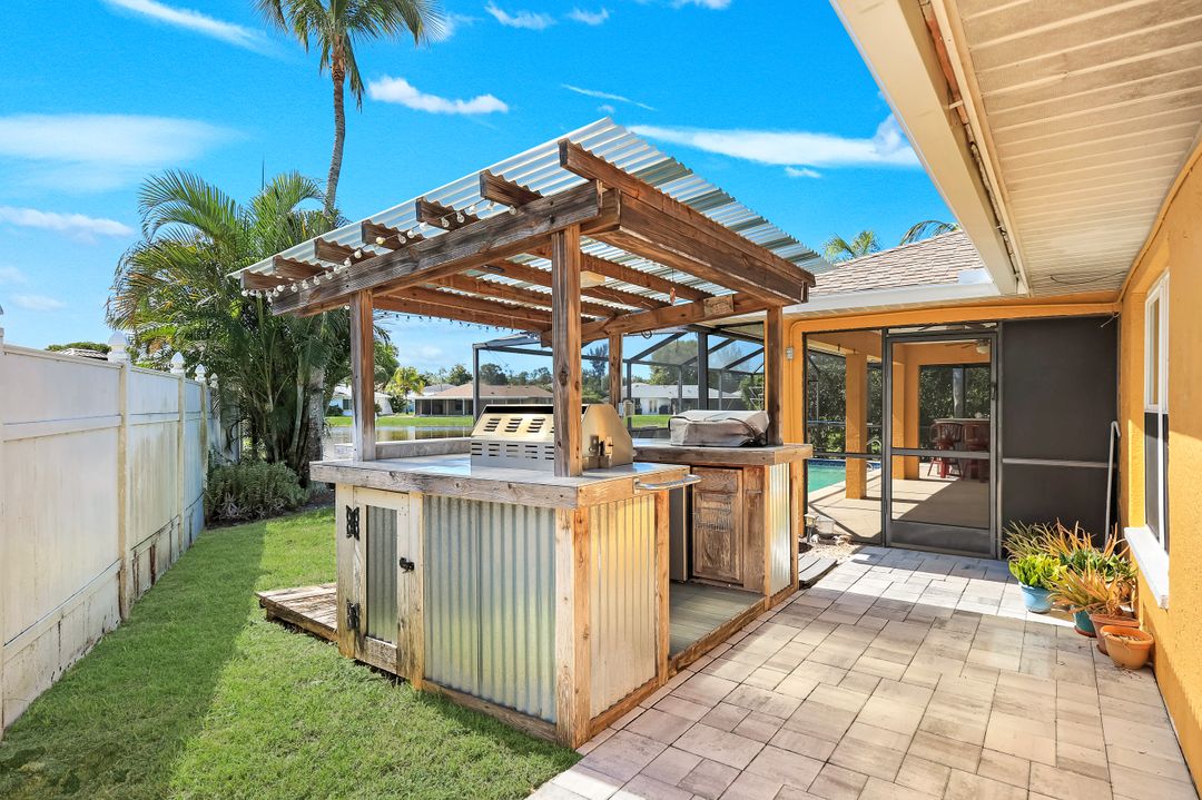 10278 Sandy Hollow Ln, Bonita Springs, FL 34135