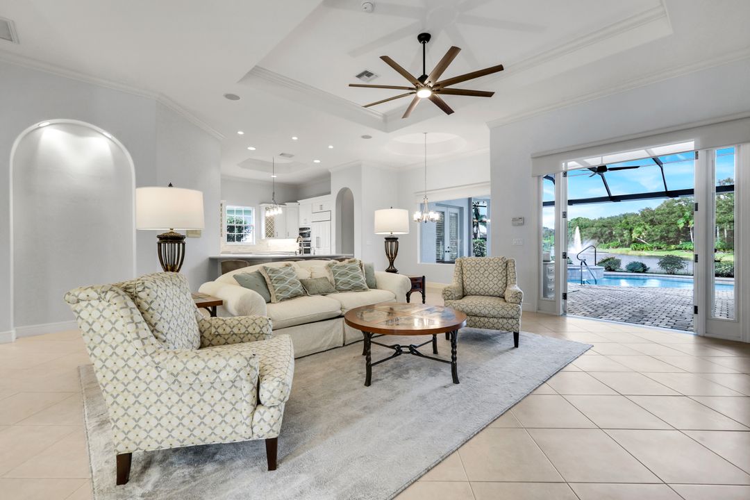 5799 Hammock Isles Dr, Naples, FL 34119