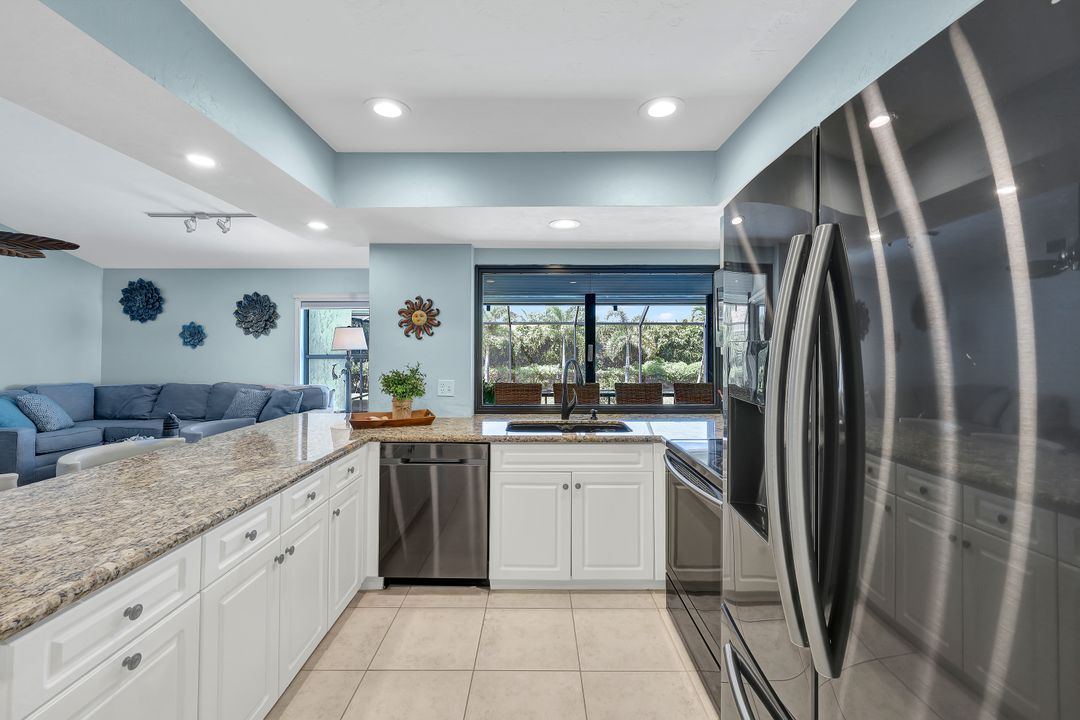 568 Elk Cir, Marco Island, FL 34145