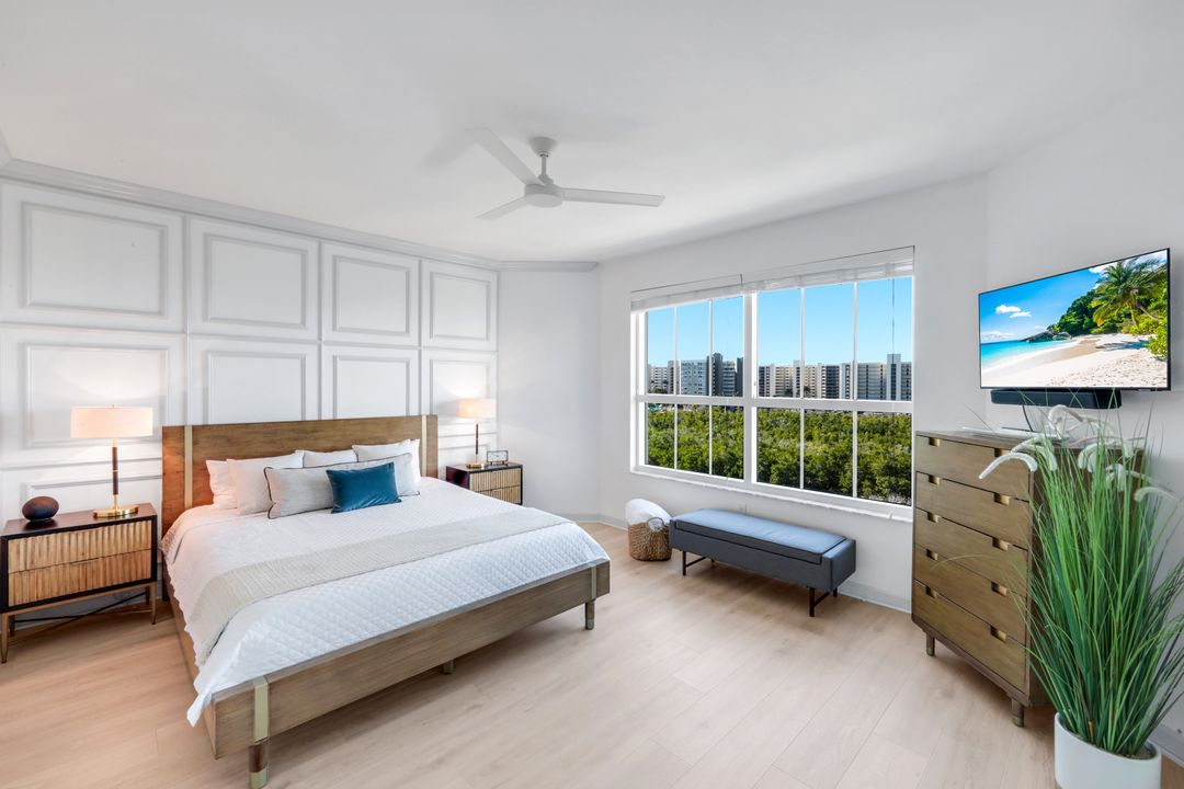 325 Dunes Blvd #604, Naples, FL 34110