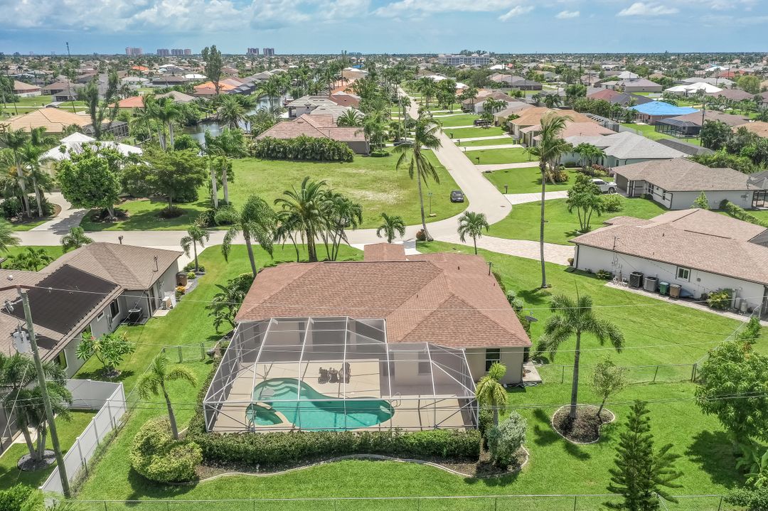1933 SW 38th St, Cape Coral, FL 33914