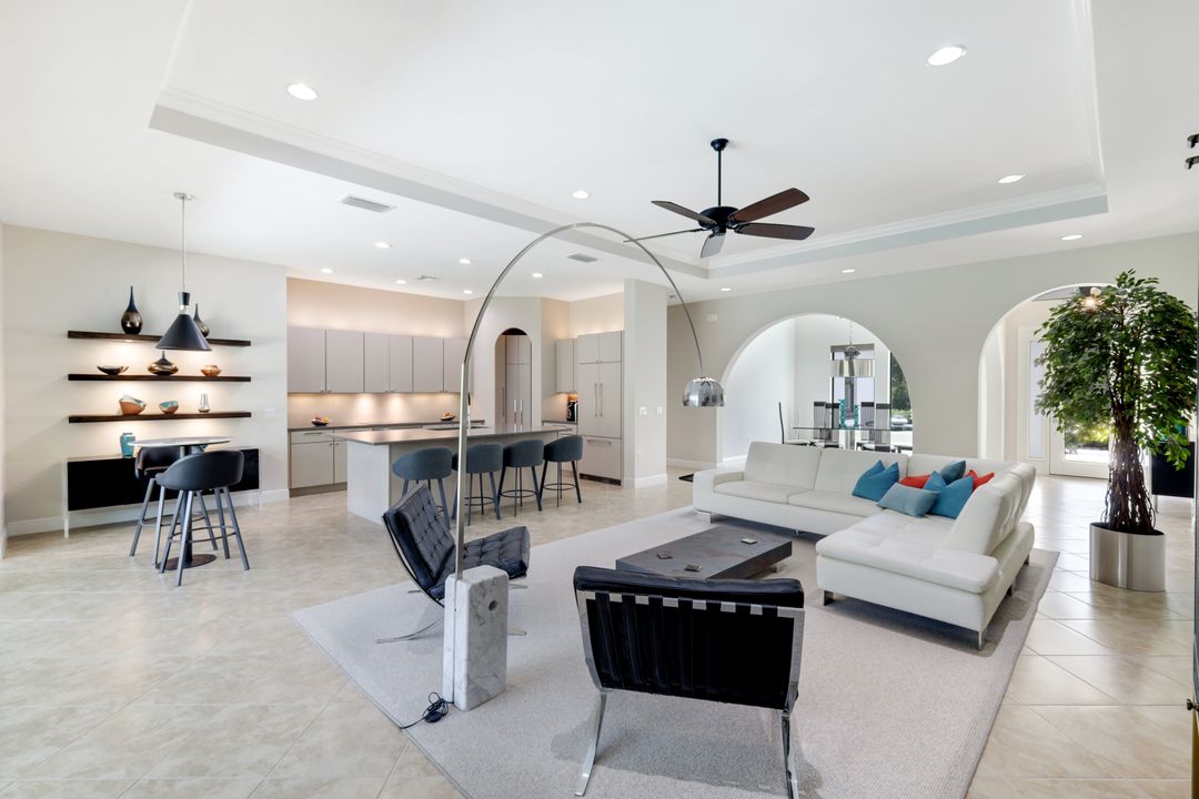 10194 Belcrest Blvd, Fort Myers, FL 33913