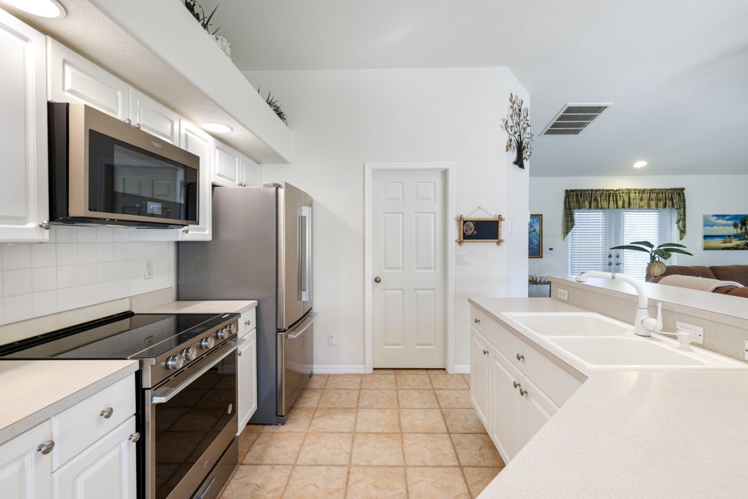 3510 SE 5th Pl, Cape Coral, FL 33904