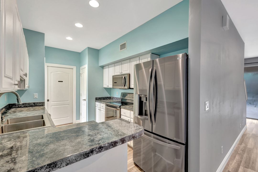 9792 Glen Heron Dr, Bonita Springs, FL 34135