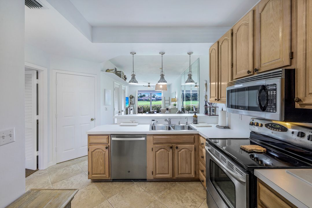 8200 Twelve Oaks Cir #412, Naples, FL 34113