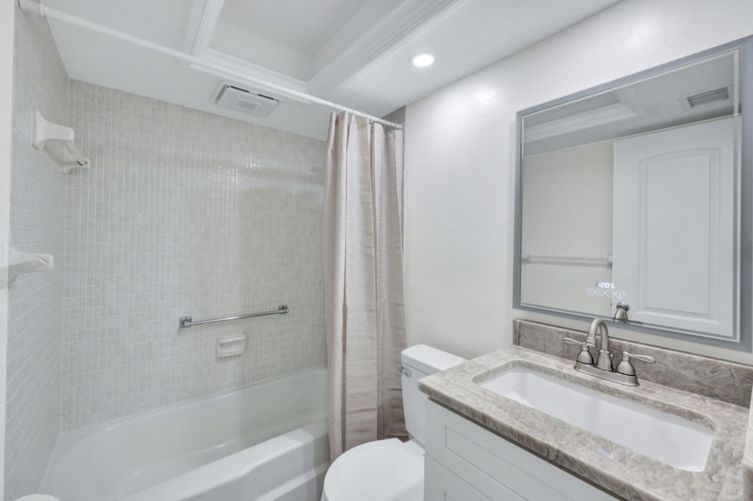 330 Kon Tiki Dr #D-1, Naples, FL 34113