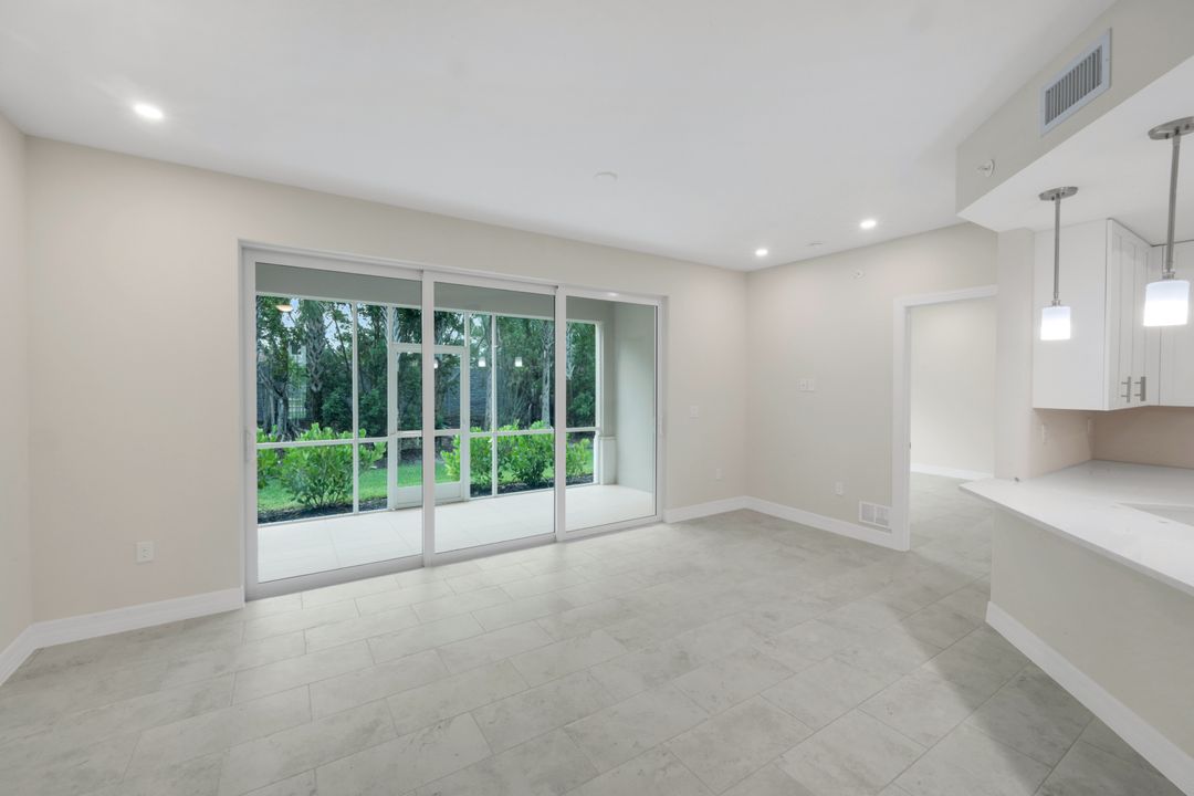 280 Antilles Wy E #101, Naples, FL 34112