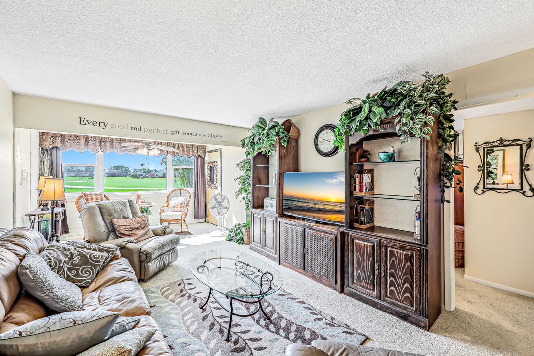 1624 Pine Valley Dr #118, Fort Myers, FL 33907