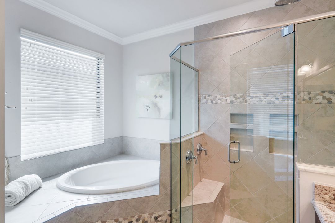 28452 San Amaro Dr, Bonita Springs, FL 34135