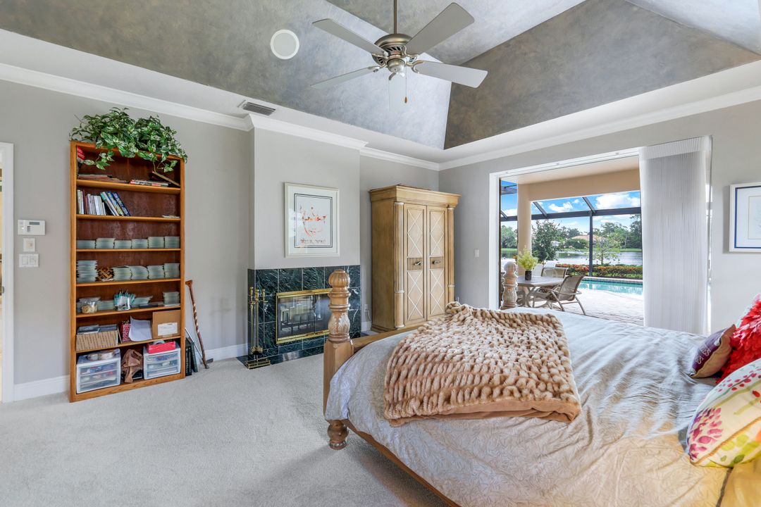 3760 Lakemont Dr, Bonita Springs, FL 34134