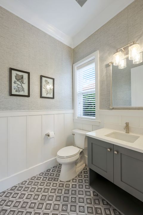 451 Saddlebrook Ln, Naples, FL 34110