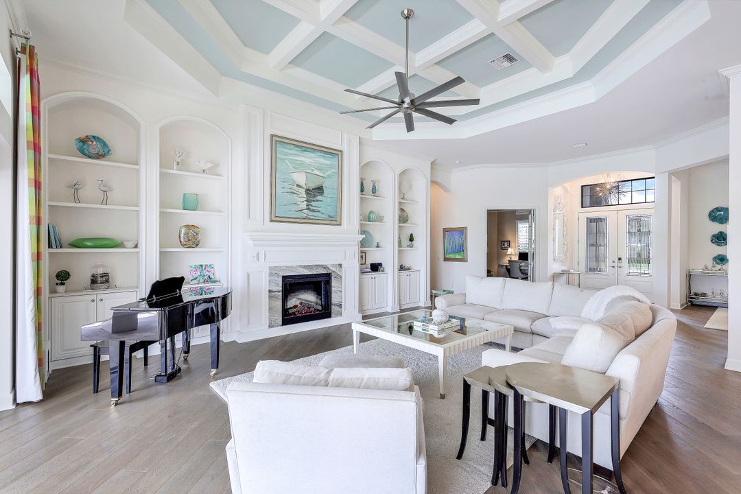 8668 Amour Ct, Naples, FL 34119