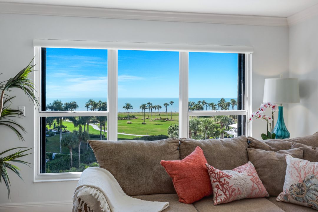 4451 Gulf Shore Blvd N #501, Naples, FL 34103