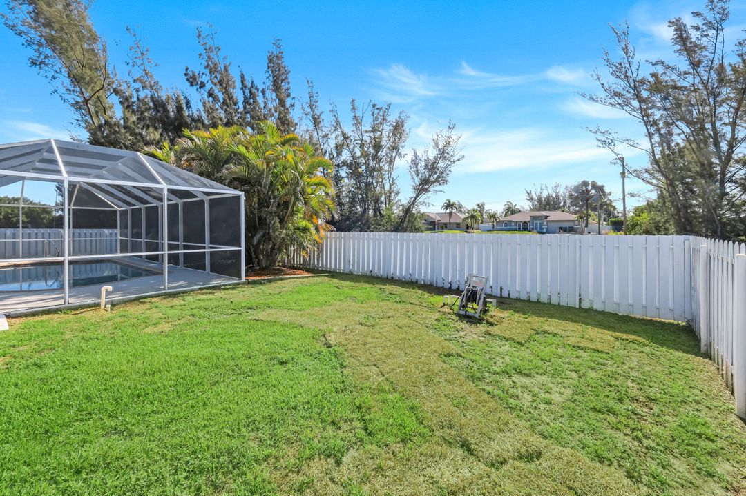1121 NW 27th Ave, Cape Coral, FL 33993