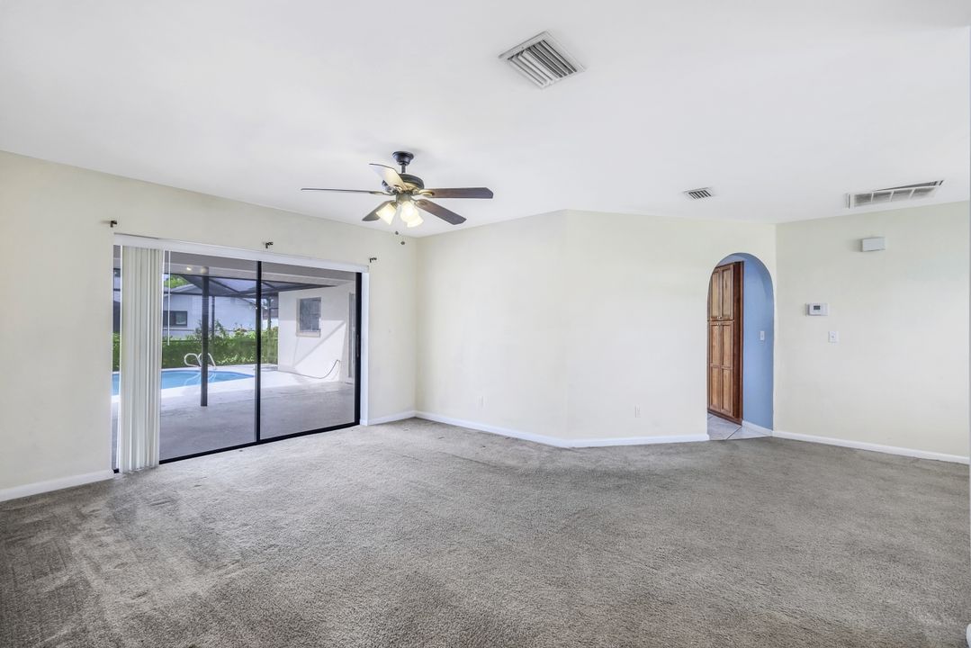 1925 SE 9th Terrace, Cape Coral, FL 33990