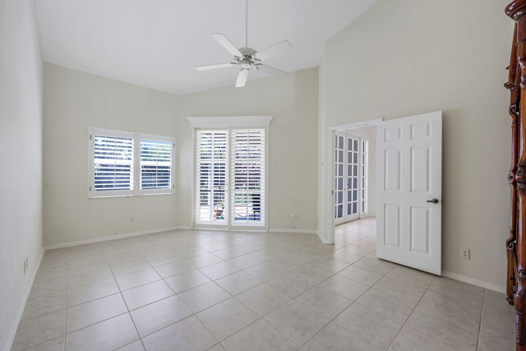 27181 Kindlewood Ln, Bonita Springs, FL 34134