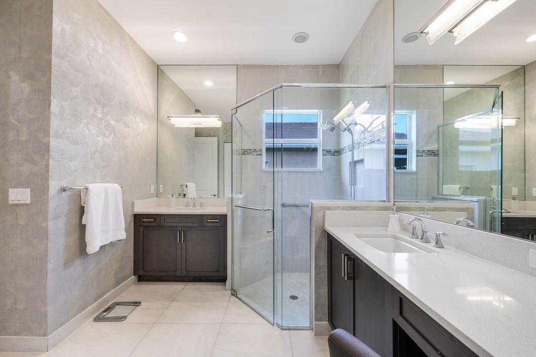28393 Turin Ct, Bonita Springs, FL 34135