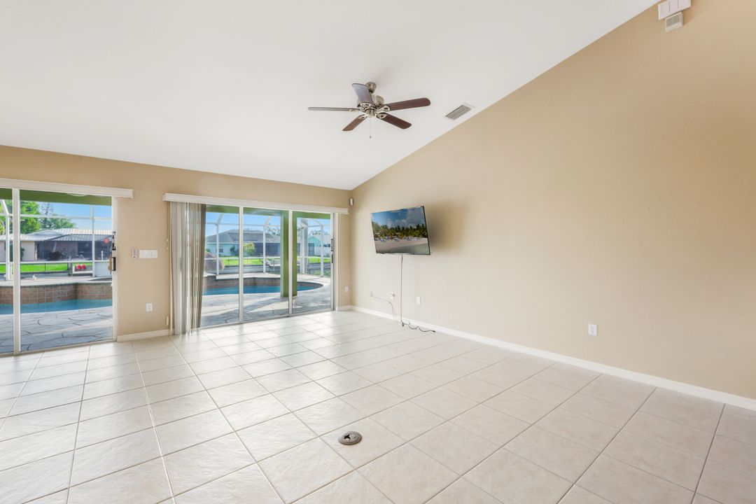 3325 SW 5th Pl, Cape Coral, FL 33914