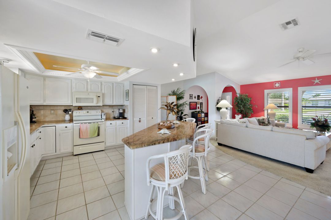 212 Kamal Pkwy, Cape Coral, FL 33904