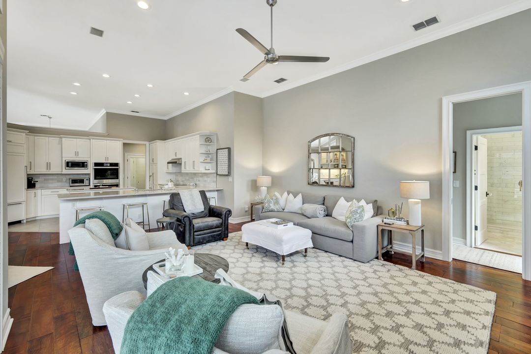 8019 San Simeon, Naples, FL 34109